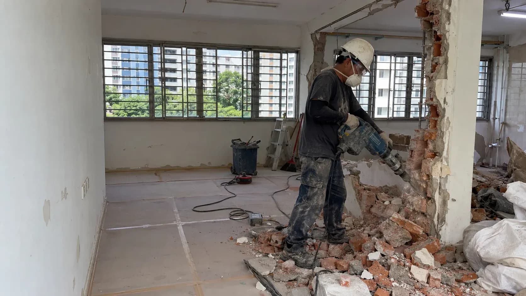 Renovation Hacking & Heavy Debris Removal